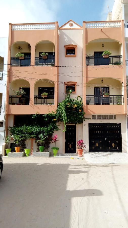 Delices Chez L'Habitant Diack Ντακάρ Εξωτερικό φωτογραφία
